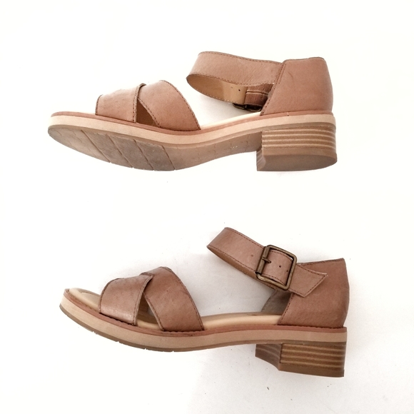 BC Footwear Shoes - BC Leather Tan Nude Sandals Size 6